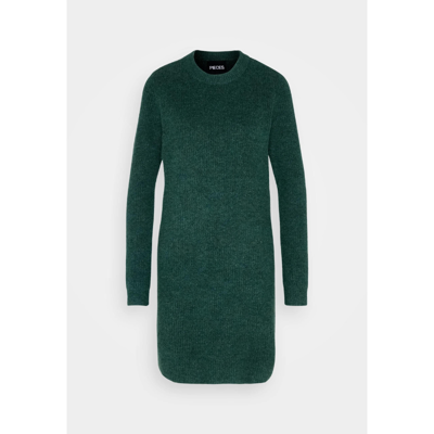 Pcellen kjole - Trekking green