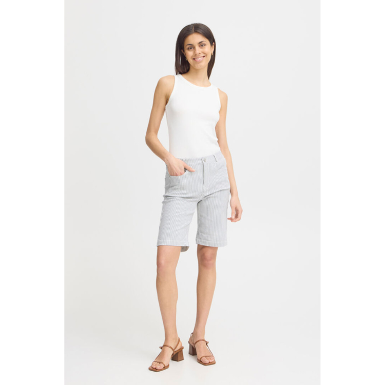 Frena shorts - Birch w. navy